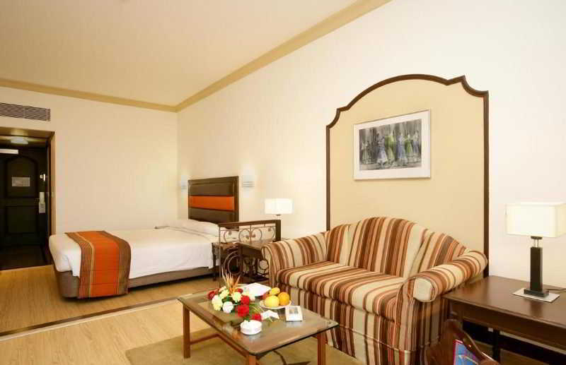 Sun-N-Sand Pune Bagian luar foto